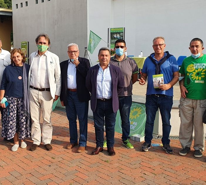 Il portavoce dei Verdi Bonelli: «A Busto bisogna cambiare aria». L’impegno di Maggioni per ridurre la Co2