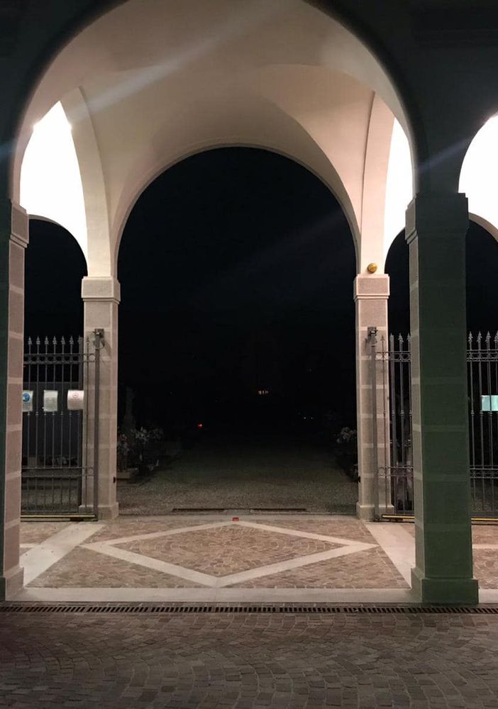 Il cimitero spalancato a Borsano - foto di Achille Broggi