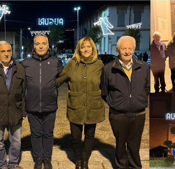 FOTO. Si accende il Natale nei rioni