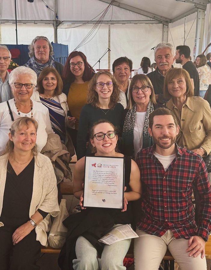 Una doccia, un abito, ma soprattutto l'ascolto: Ali d'Aquila e il desiderio di volare più alto che mai