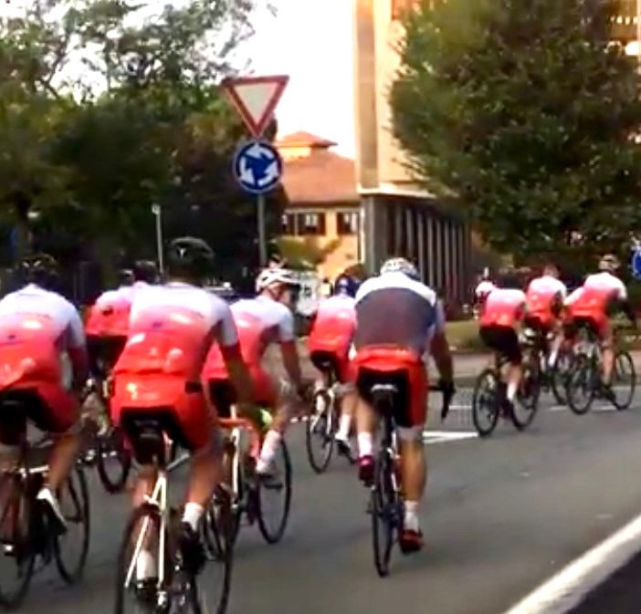 Busto-Scopello, più di ottanta in pista: si pedala verso la normalità