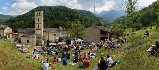 VIDEO. La voce di Tosca per il gran finale del Roumiage a Coumboscuro