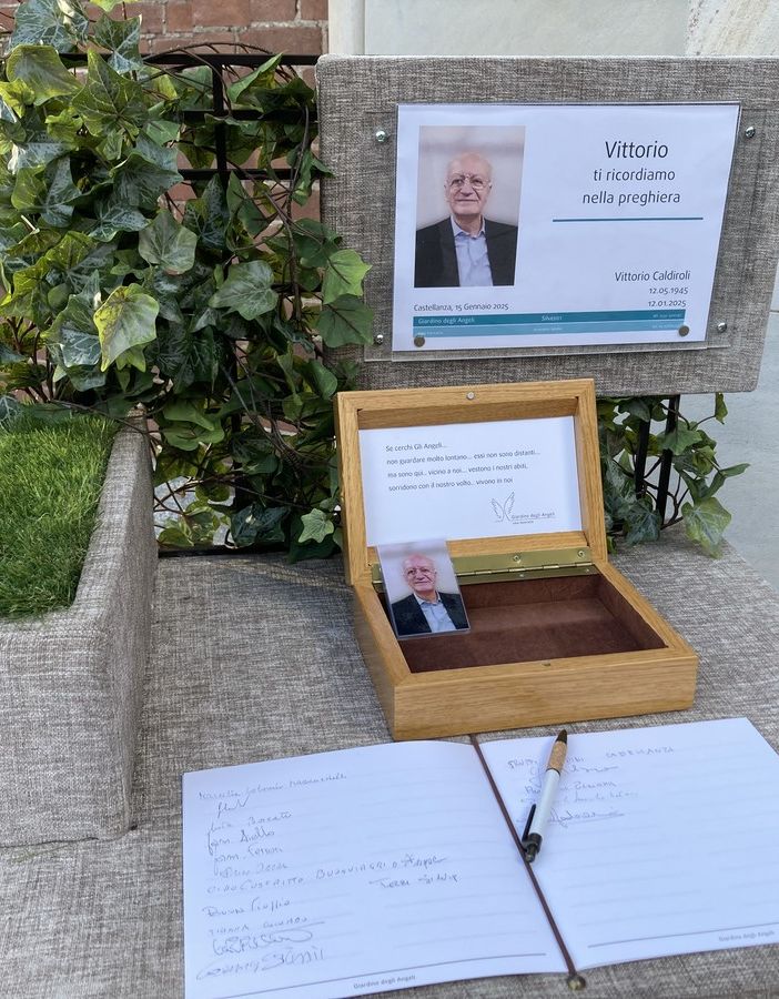 Castellanza, l'ultimo saluto a Vittorio Caldiroli: grande commozione e partecipazione per un uomo che ha rappresentato la città