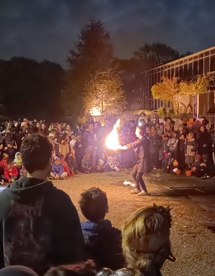 FOTO. Marnate festeggia Halloween con una passeggiata nei boschi