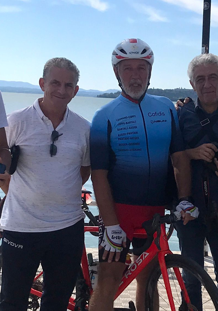 Giro dei Campioni, pedalare fa (del) bene. Tra gli ulivi e una passione