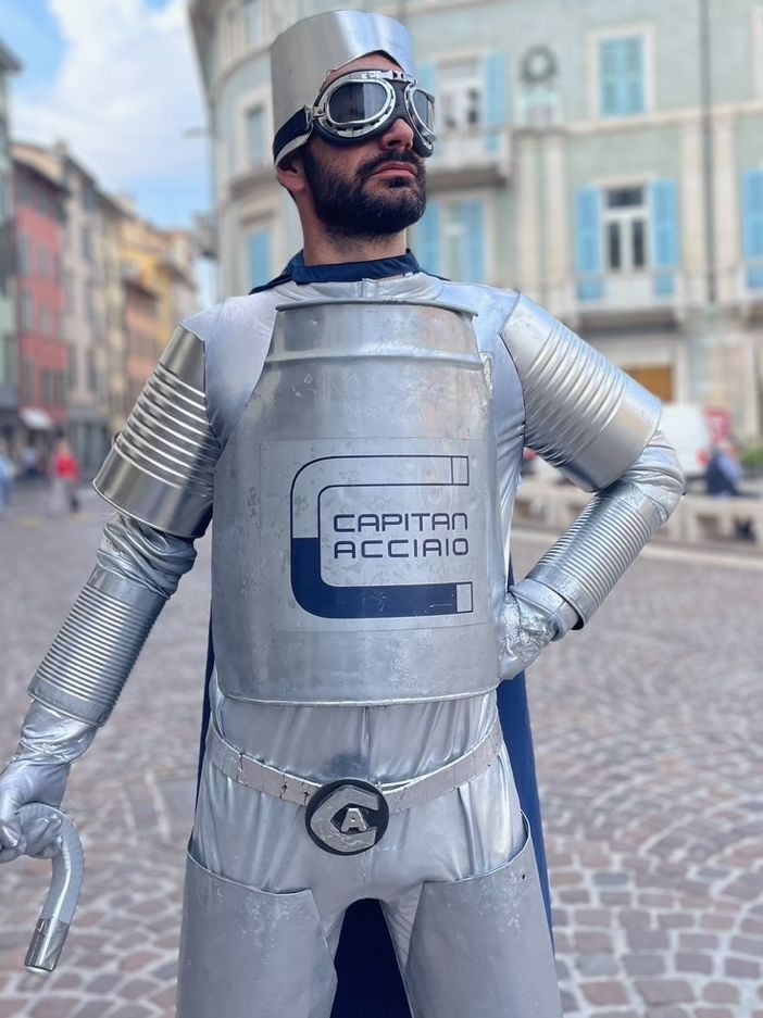 Il valore della raccolta differenziata: Capitan Acciaio arriva a Varese