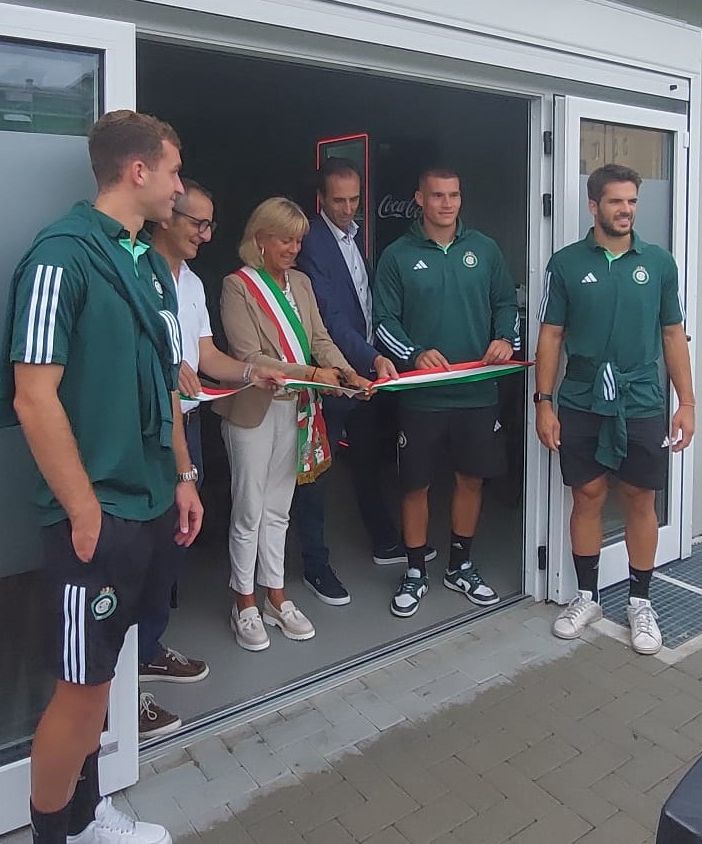 Inaugurato il nuovo bistrot del centro sportivo La Madonnina. «Oggi lo sport è un servizio sociale»