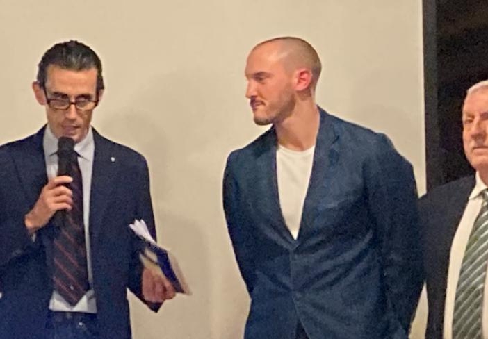 Giovanni Castiglioni (a sinistra) in una serata Panathlon con Stefano Rossini (Pro Patria Ginnastica) e l'ex presidente Massimo Tosi