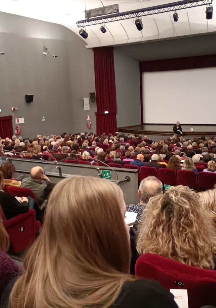 Il Lux straripante di spettatori per &quot;C'è ancora domani&quot;