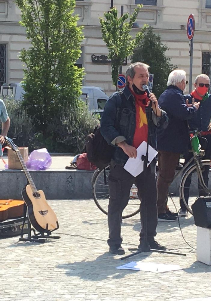 Collettiva Resistenza in piazza Vittorio Emanuele