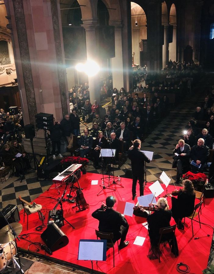 VIDEO. Standing ovation in basilica per il concerto di Natale