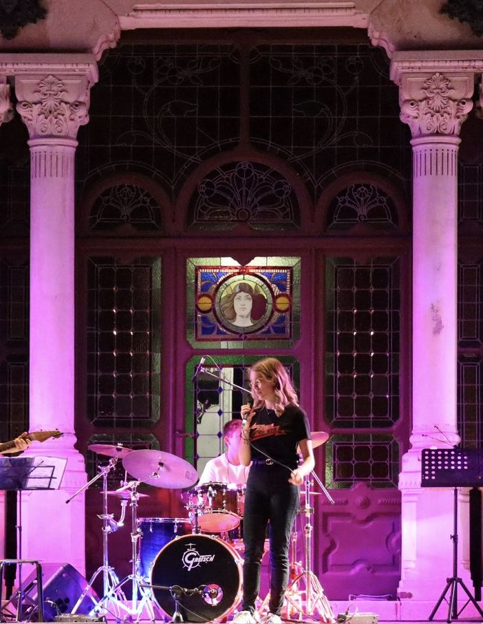 VIDEO. Concertare: quei giovanissimi che suonano insieme e lottano fianco a fianco