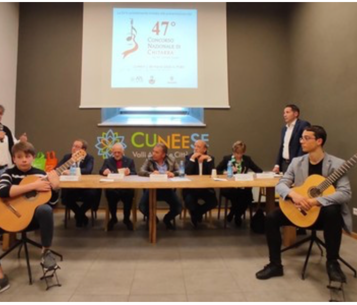 Nelle foto: alcuni momenti della conferenza stampa a cui hanno presenziato i Consiglieri Regionali Paolo Bongioanni e Matteo Gagliasso, il Sindaco di Pamparato Franco Borgna, la Consigliera Comunale di Cuneo Carla Isoardi, il Presidente dell'ATL del Cuneese Mauro Bernardi insieme ai Vice Presidenti Gabriella Giordano e Rocco Pulitanò