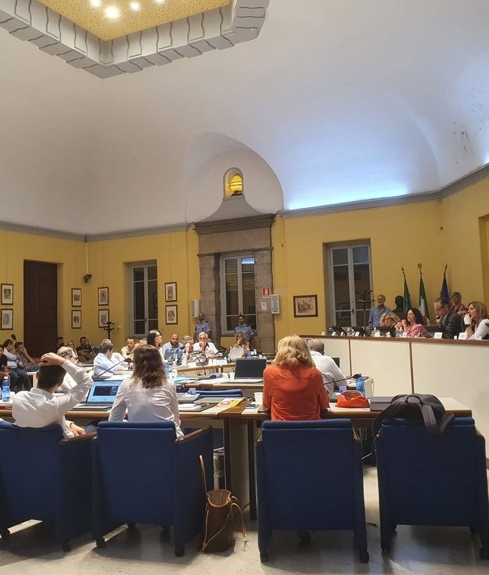 Rimpasto, Cascio: «Il sindaco intervenga per interrompere questo spettacolo indecoroso»