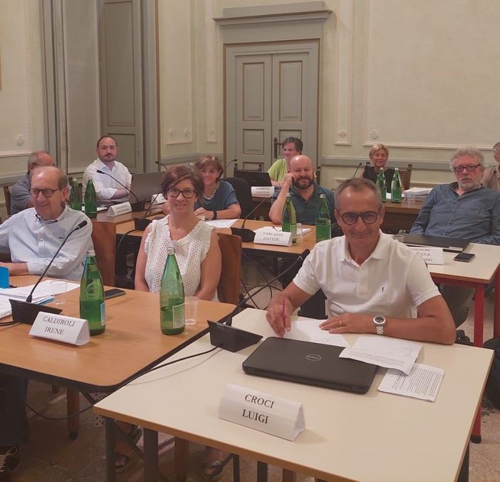 Polizia Urbana, molestie olfattive e raccolta rifiuti al centro del consiglio di Castellanza