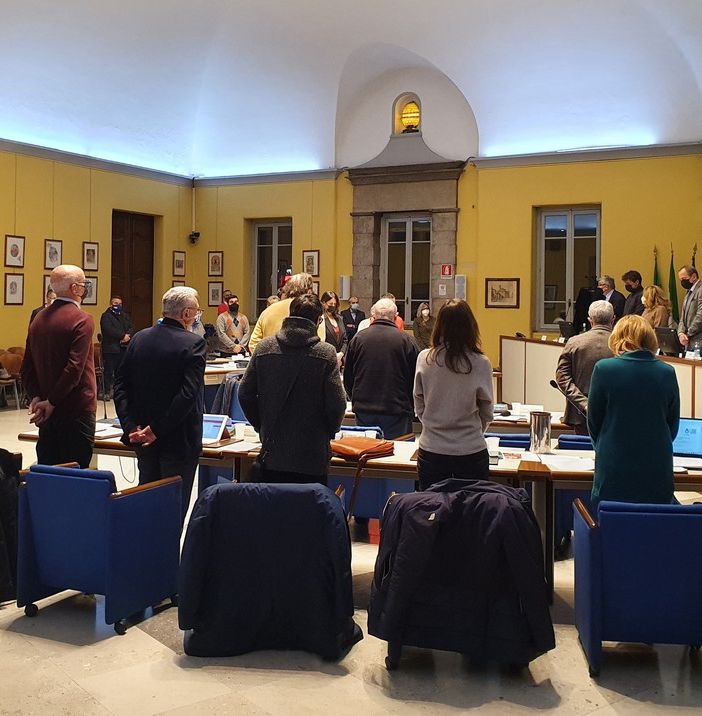 Busto, il Consiglio comunale (con pubblico) si apre nel ricordo di Stella, Zerlatini e Vergerio