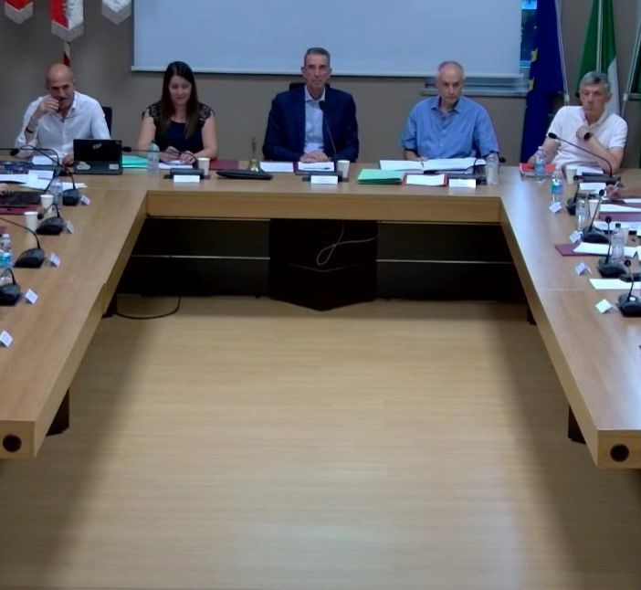 In consiglio a Marnate la tensione tra maggioranza e minoranza è continua