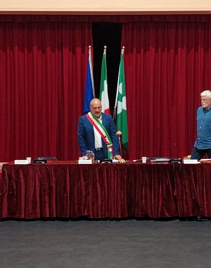 Montano presta giuramento per la terza volta: «Ci attendono sfide complesse»