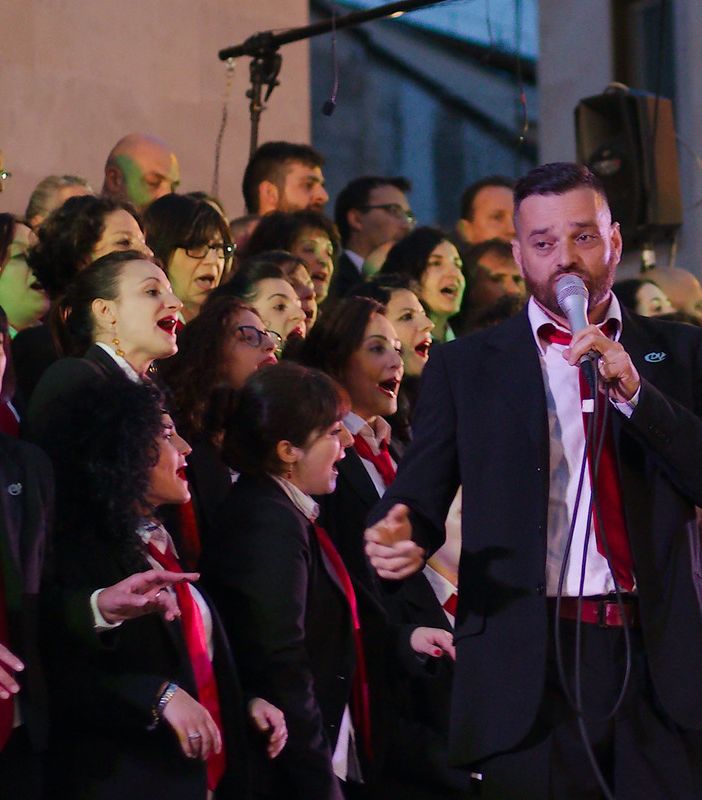 Una foto del 2019 con la registrazione del concerto