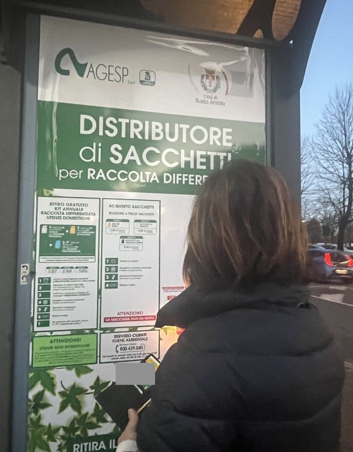 I distributori vicino alla piscina