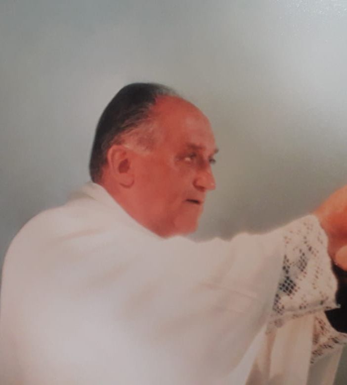 Busto piange don Mario Girola, storico parroco del Redentore