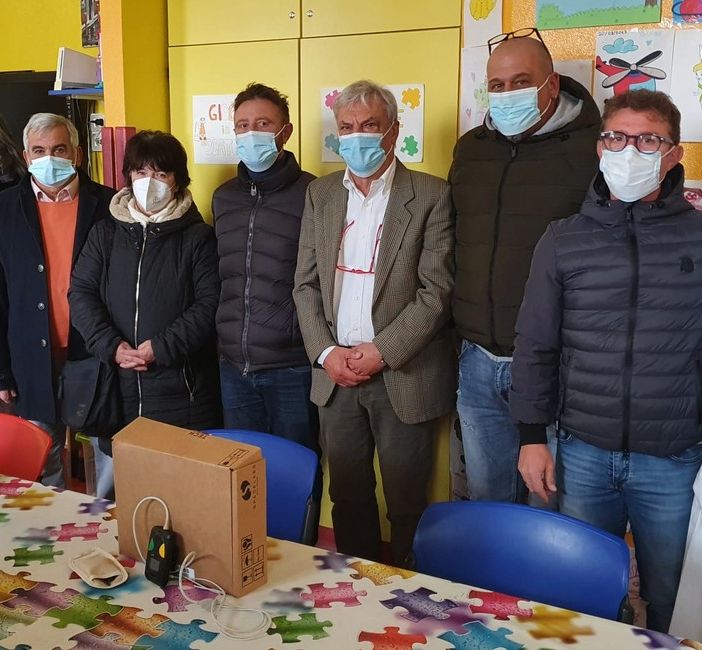 Doni preziosi alla Pediatria di Busto. Nel nome di Chiara e Cristian
