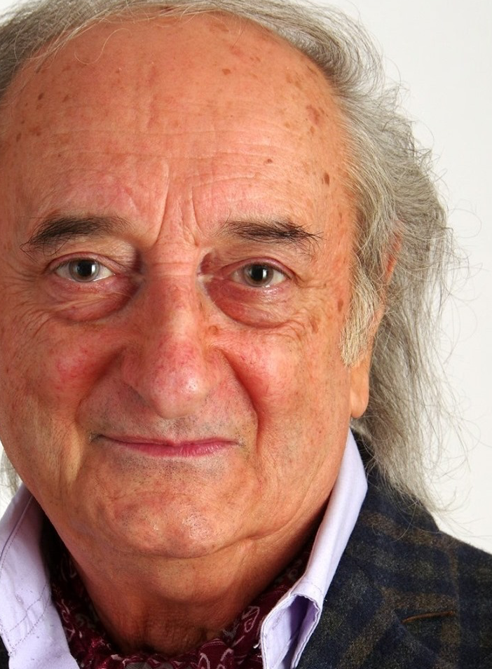 Ezio Foglia e una delle opere con cui ha recentemente salutato gli amici sui social