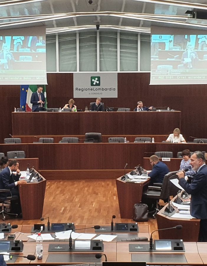Crisi Beko, il Consiglio regionale chiede risposte e “convoca” l’azienda: «Spieghi cosa vuole fare»