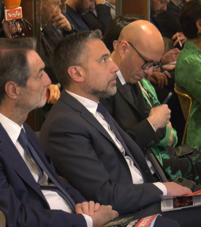 Il presidente Fontana e l'assessore Lucente al convegno “I trasporti a 360°. Un anno di sfide e un futuro di obiettivi”