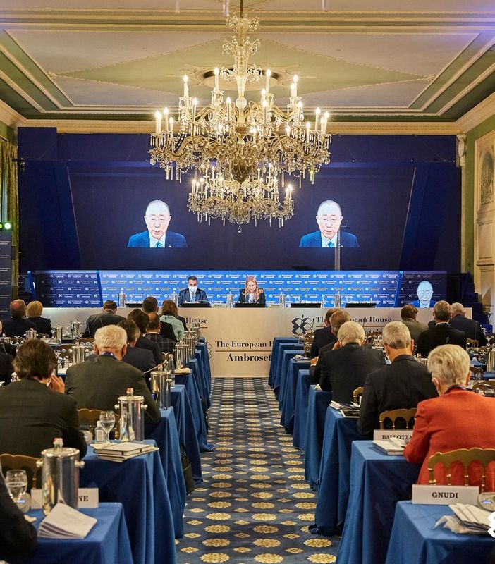 La scorsa edizione del Forum Ambrosetti, già in edizione phygital