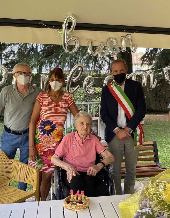Festa per i 101 anni di Luigia Cappelletti alla Provvidenza