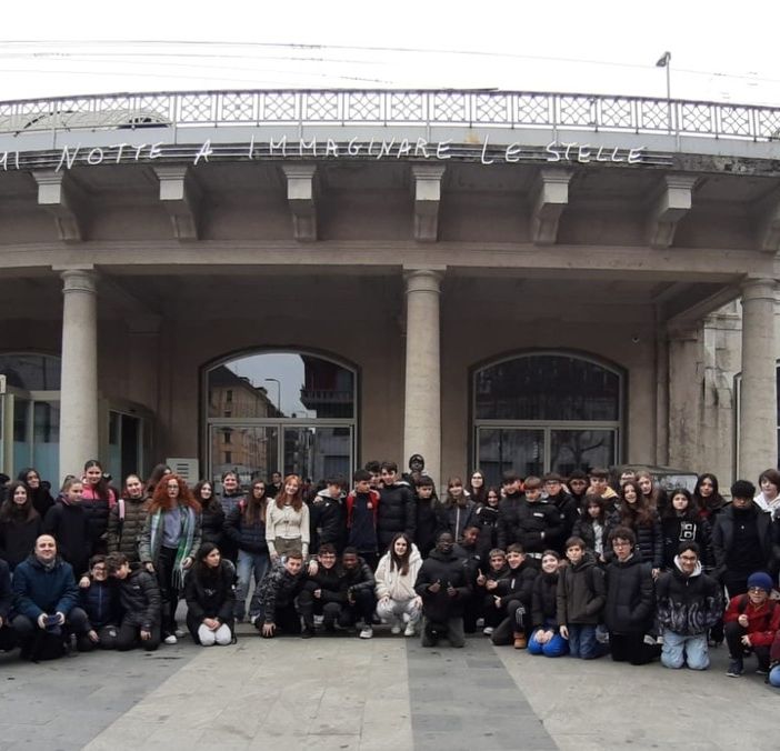 Castellanza, gli studenti di terza media al Memoriale della Shoah. «Ciò che è accaduto diventi base per un futuro di speranza»