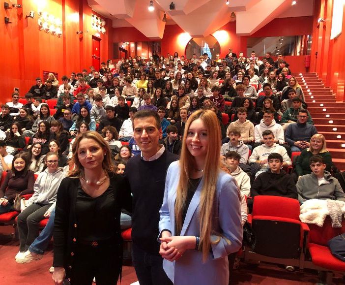 VIDEO. Andrea Franzoso agli studenti del liceo: «Scoprite i vostri talenti»