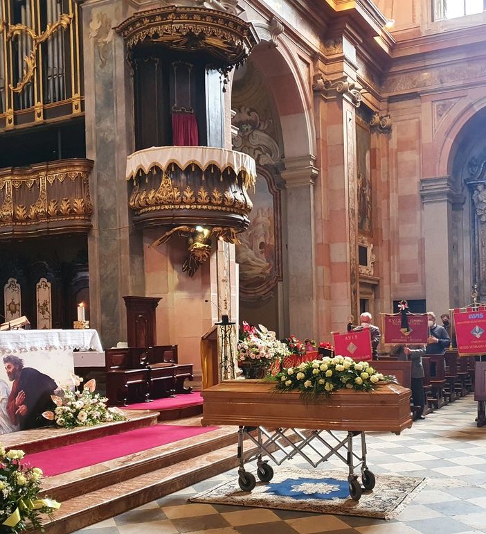 Una vita al servizio degli altri. A Busto l’addio a Vittore Malacrida
