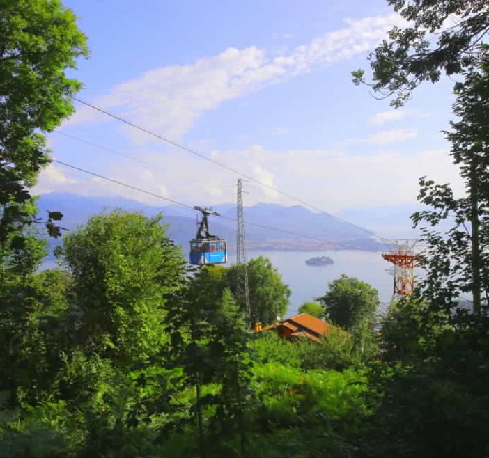 Il passaggio dei vagoni al Mottarone in una foto di Daniele Belosio