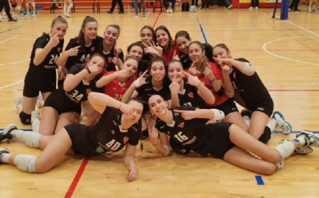 FOTO. Capolavoro Futura: le “cocchine” della Under 16 sono campionesse provinciali