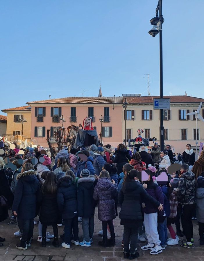 Giöbie prese d’assalto dai più piccoli: «La tradizione deve continuare per sempre»