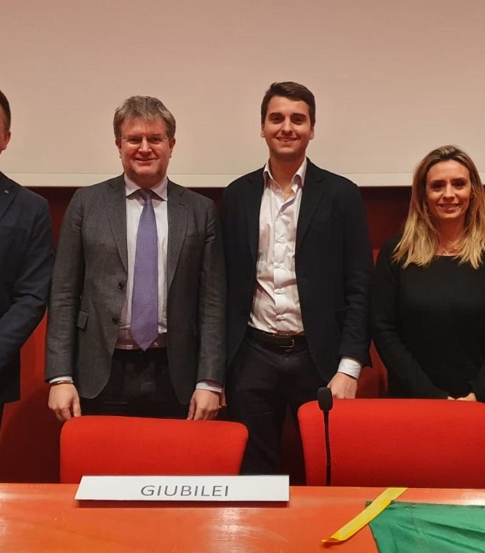 VIDEO. Fidanza a Busto contro le «follie green»: «Portiamo in Europa una maggioranza modello Meloni»