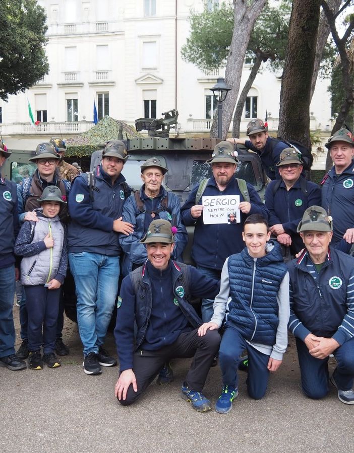 Gli alpini di Olgiate all’Adunata di Rimini. Con un pensiero a Sergio Salerno: «Con noi nel cuore»