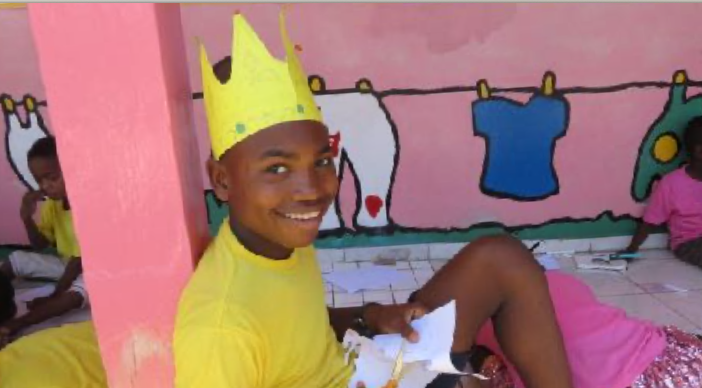 Haiti, 450 morti in 5 giorni e niente acqua: l'unico miracolo è il campo dei bimbi di suor Marcella