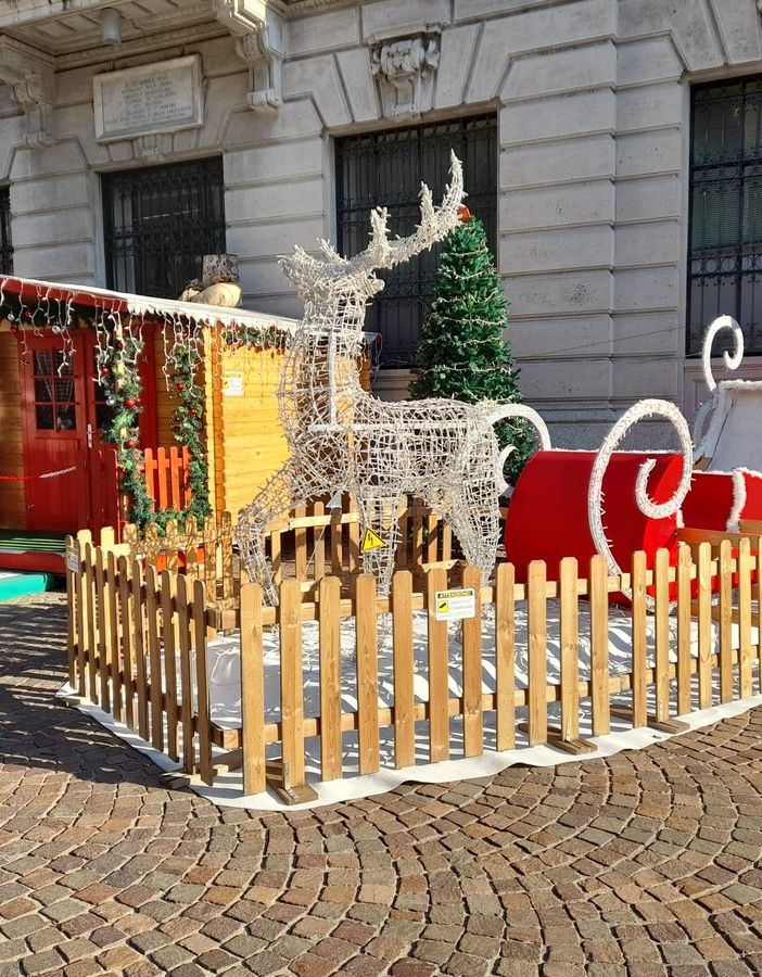 La casetta allestita in piazza Libertà