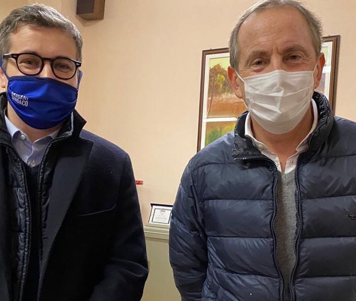 Andrea Cassani ed Emanuele Antonelli a Gallarate durante il falò