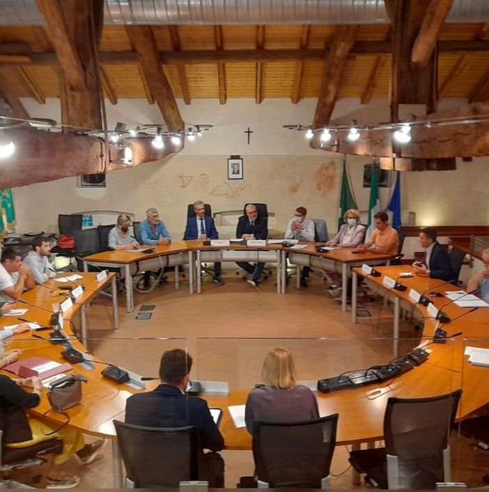 Benemerenze civiche a Cassano Magnago: il Consiglio comunale ufficializza