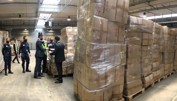 In un anno a Malpensa trovate 850 milioni di mascherine irregolari