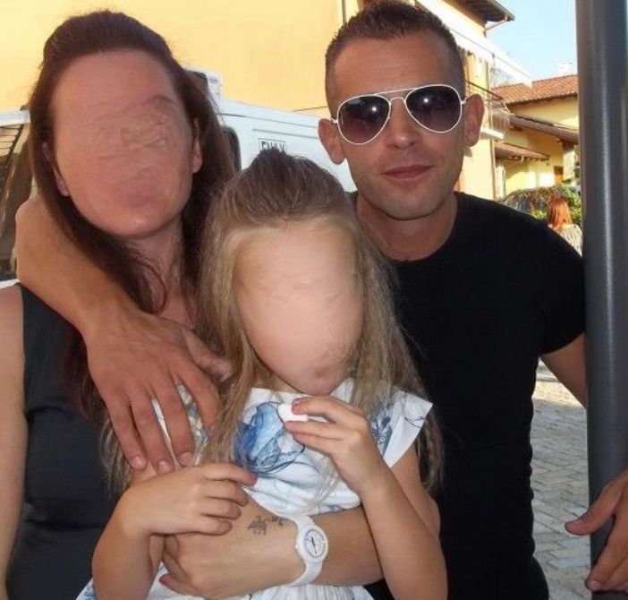 Il dolore infinito della madre di Giada e Alessio: «Lo sapevo, non dovevo lasciarli con lui»