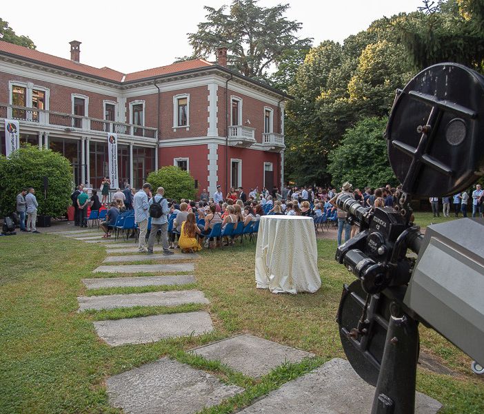Riprende l'attività all'Icma di Busto. Lezioni online, slitta la ripartenza di laboratori ed esercitazioni