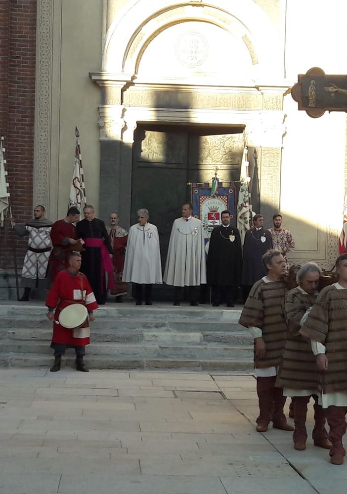 Legnano, traslazione della croce: la volata verso il palio è lanciata
