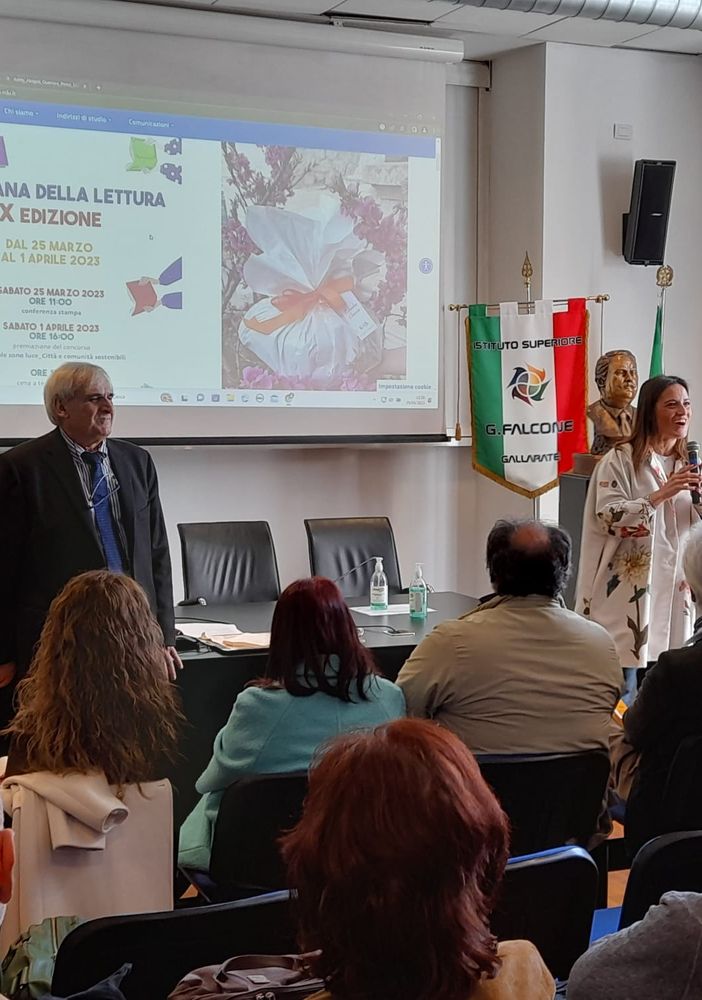 Vito Ilacqua e Claudia Mazzetti alla presentazione della &quot;Settimana della lettura&quot;
