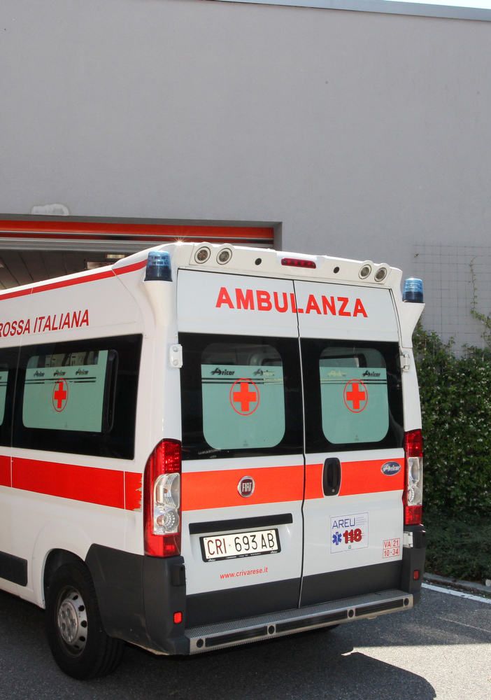 Varese: dramma in via Gasparotto, morto l'anziano travolto da una moto