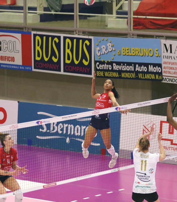 Sale il tono del campionato in serie A2 femminile, in entrambe le Pool (foto Luciano Pecchenino)